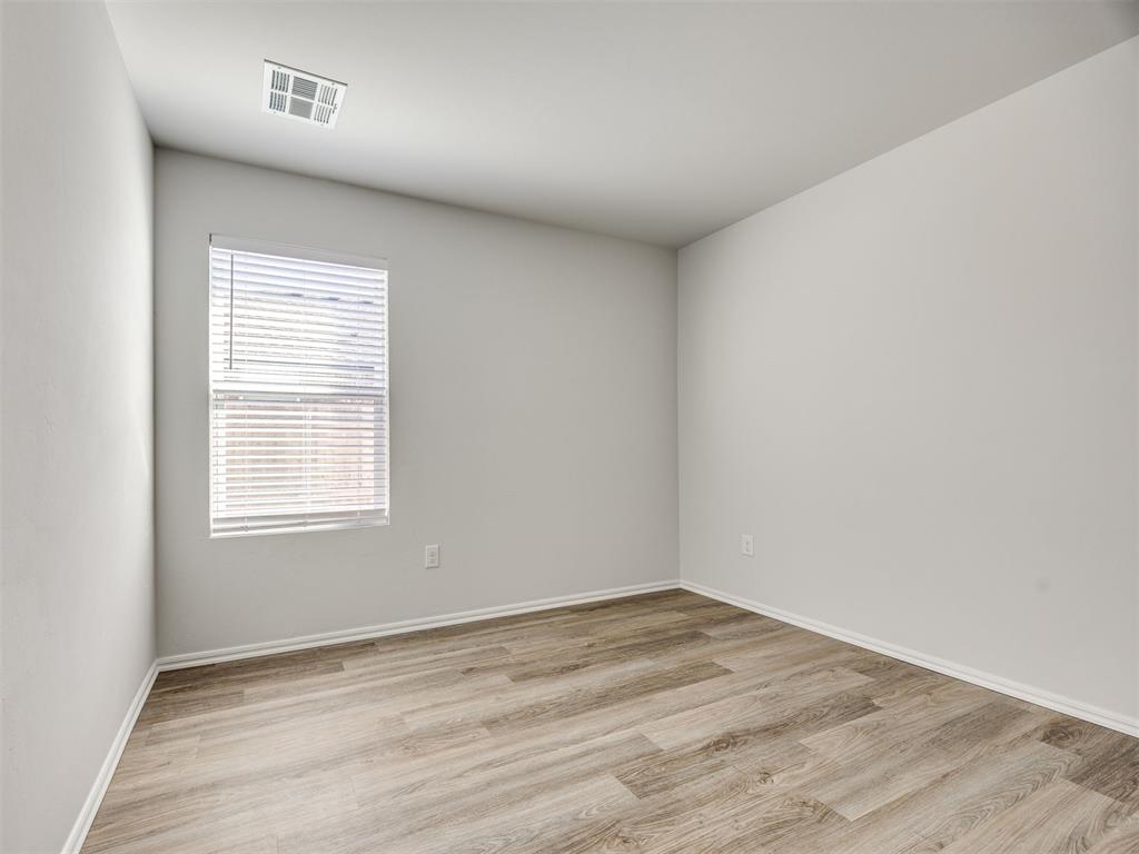 1213439 Property Photo 13