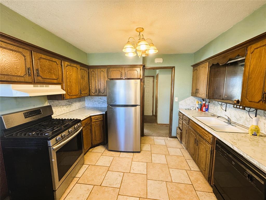 420 N Dawson Street Property Photo 8