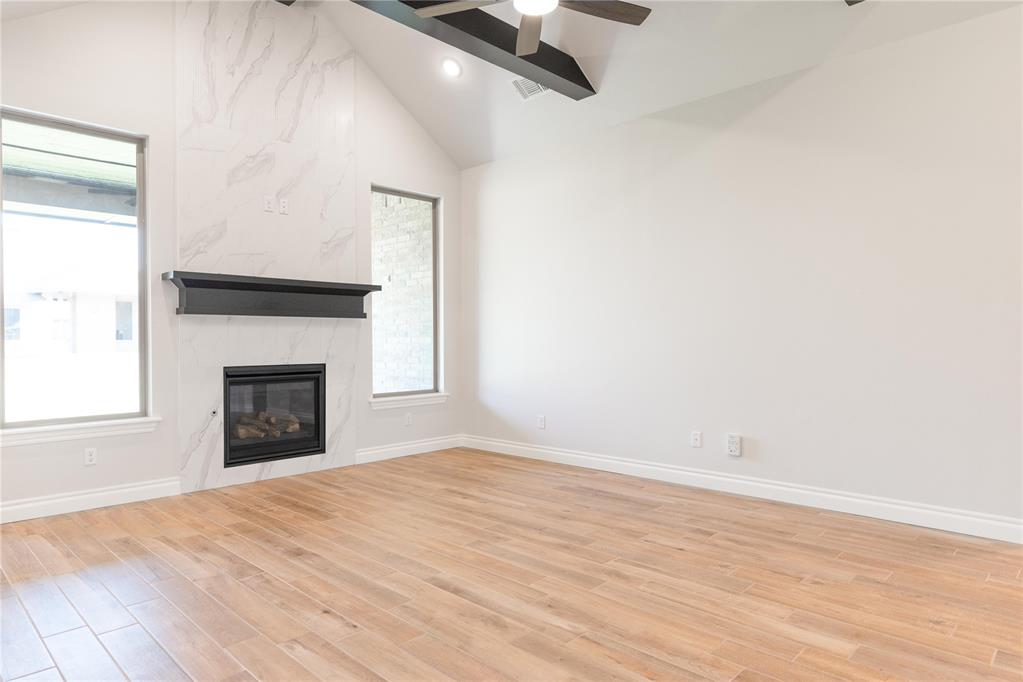 11504 Nw 134th Street Property Photo 5