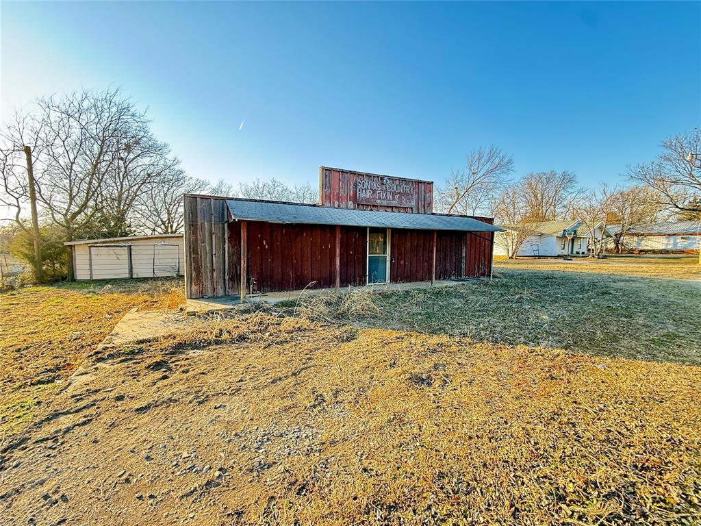 103 S Shawnee Avenue Property Photo 3