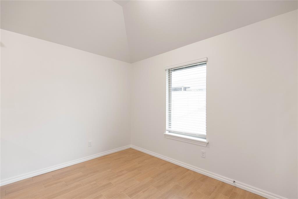 8708 Poppey Place Property Photo 6