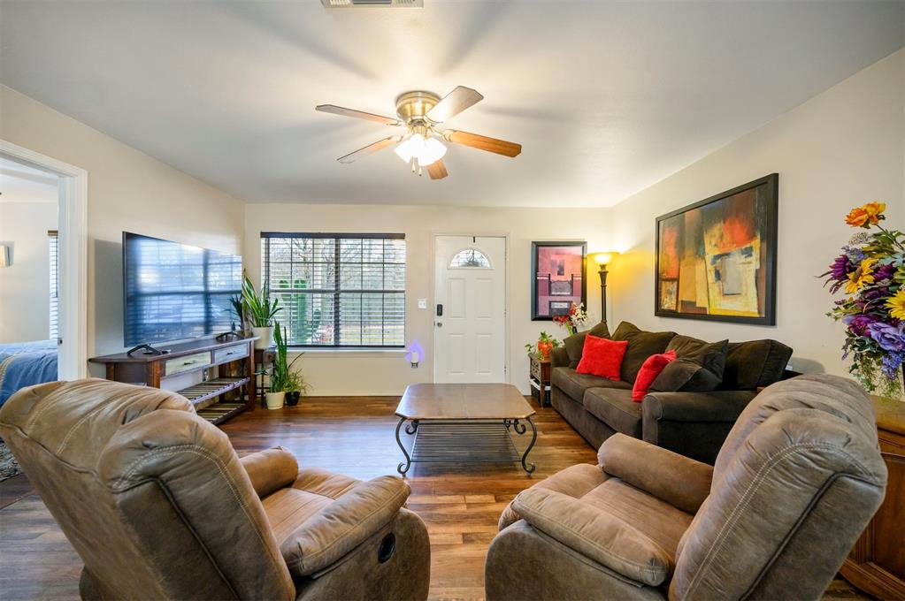 105 Raintree Road Property Photo 6