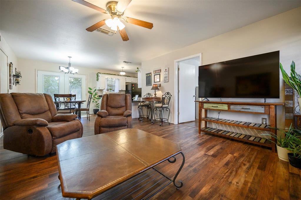105 Raintree Road Property Photo 8