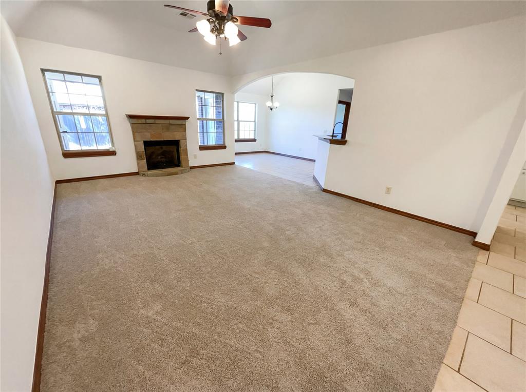 305 N Lakeside Terrace Property Photo 3