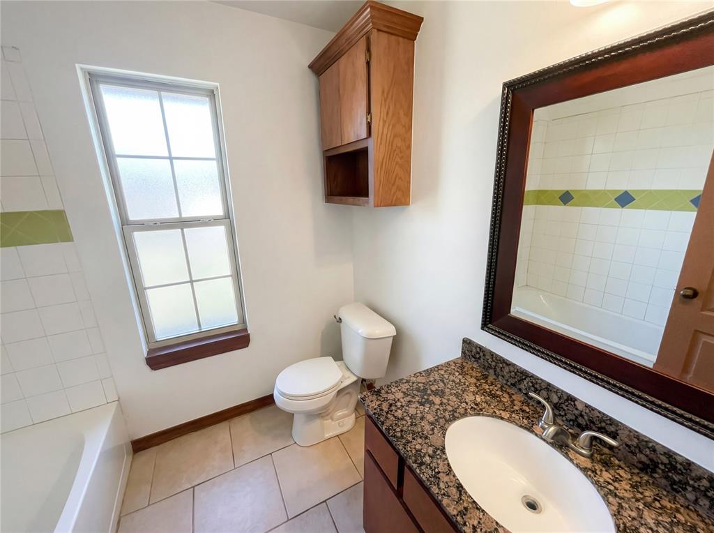 305 N Lakeside Terrace Property Photo 8