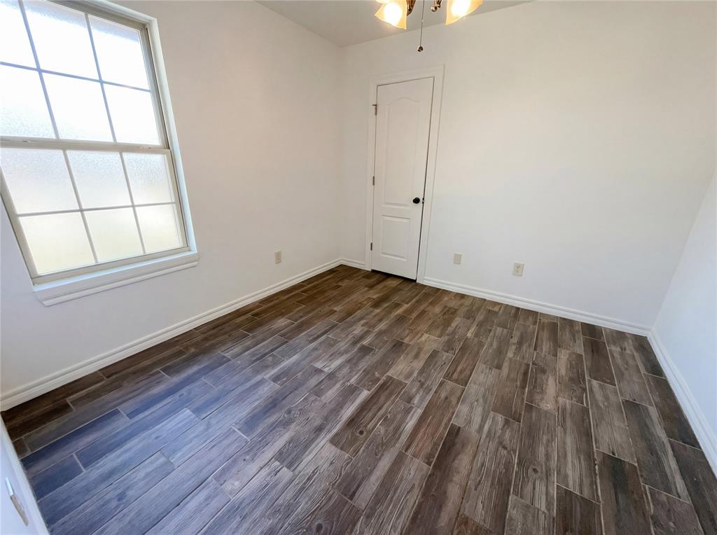 305 N Lakeside Terrace Property Photo 13