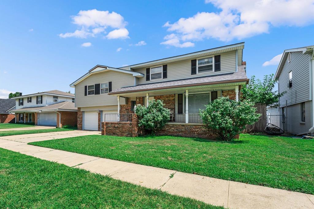 2232 Laneway Drive Property Photo 3