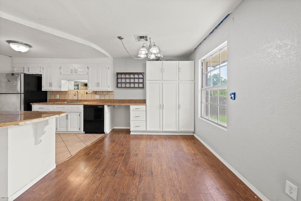 2232 Laneway Drive Property Photo 13