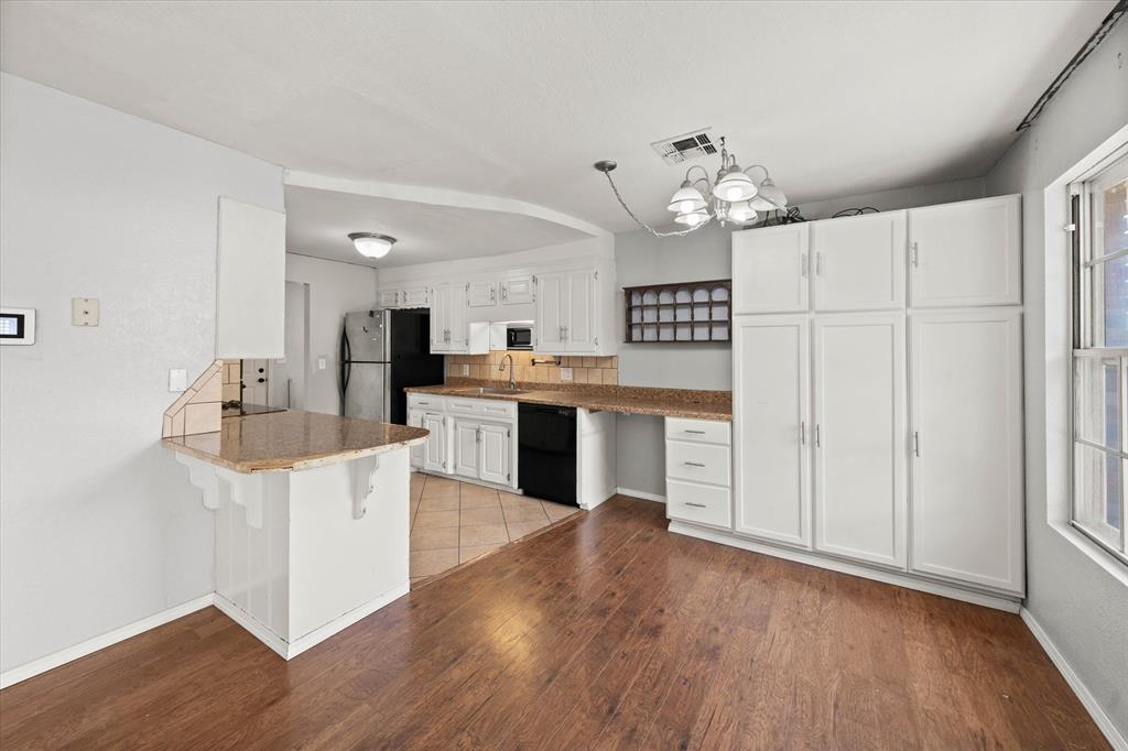 2232 Laneway Drive Property Photo 14
