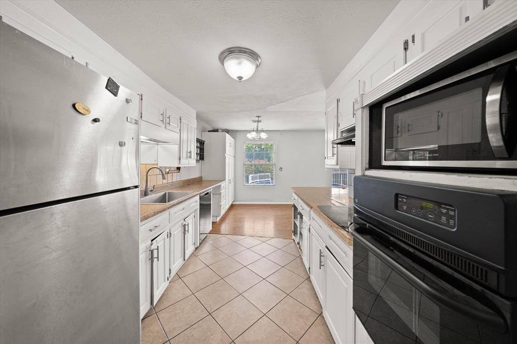 2232 Laneway Drive Property Photo 15