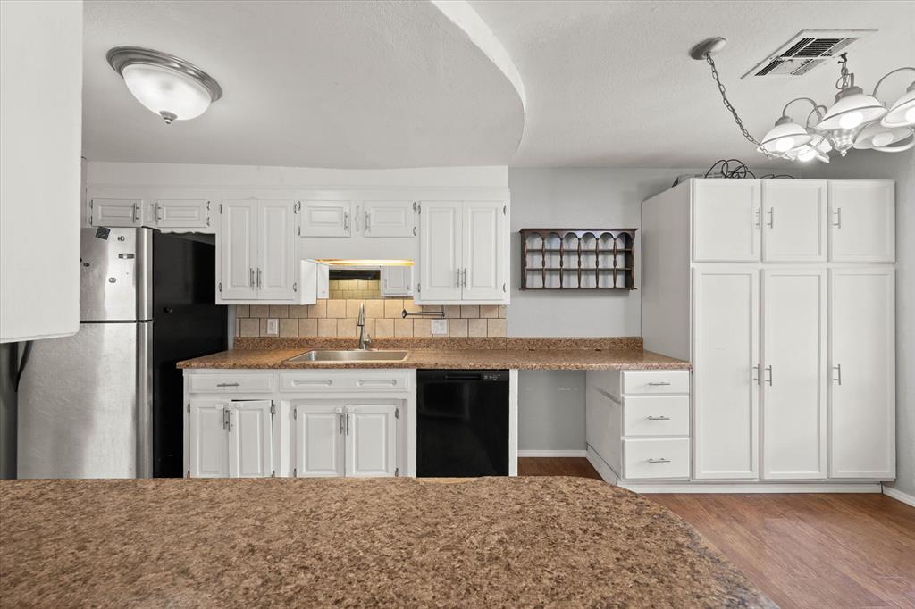 2232 Laneway Drive Property Photo 16