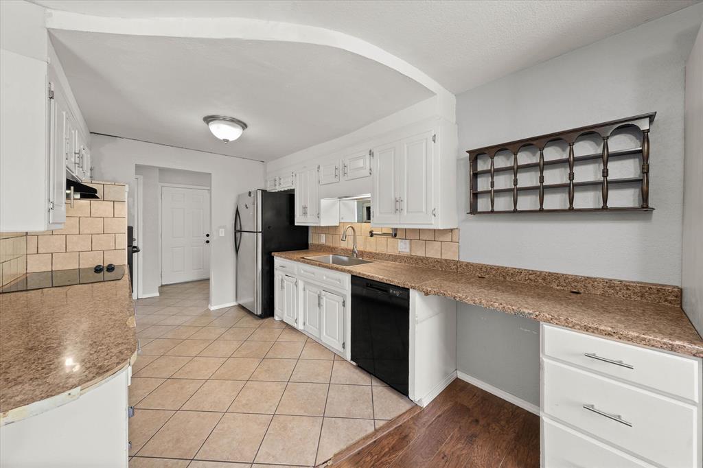 2232 Laneway Drive Property Photo 17
