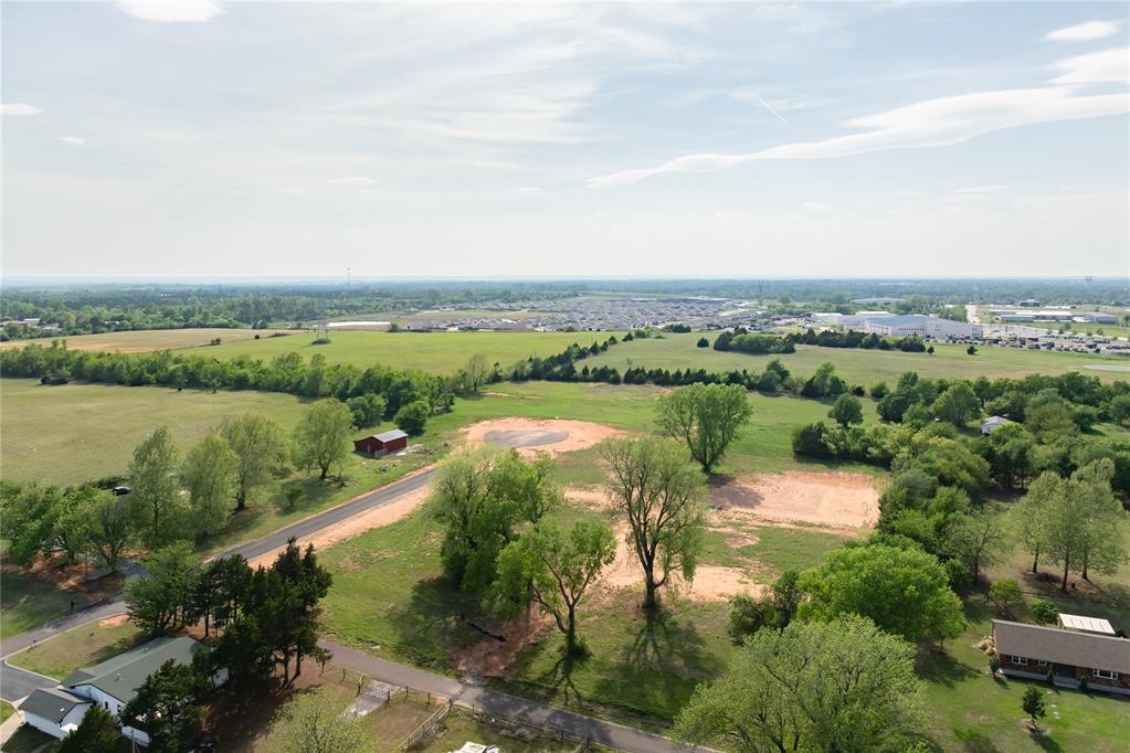 E Lily Lane Property Photo 5