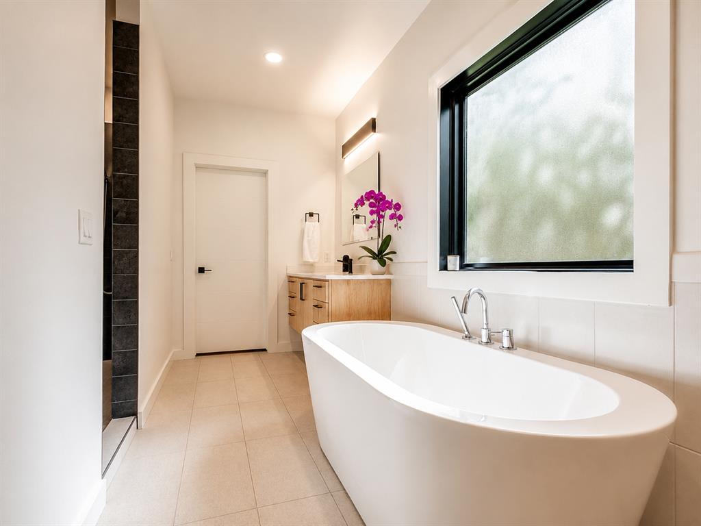 716 S Pickard Avenue Property Photo 21