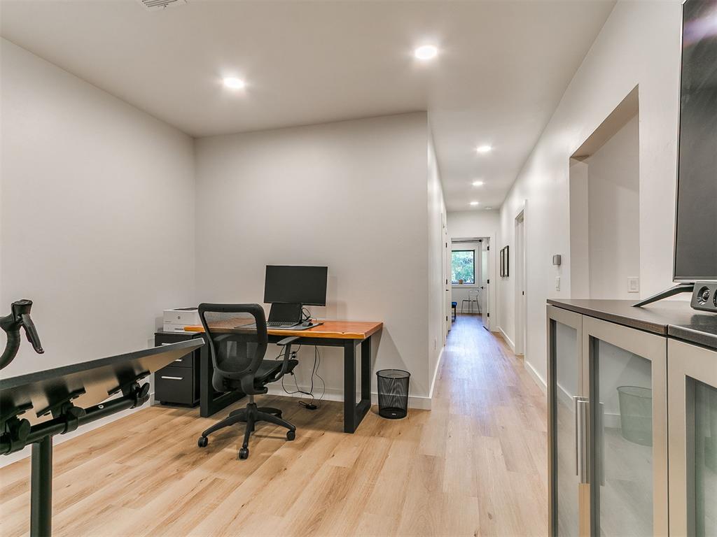 716 S Pickard Avenue Property Photo 34