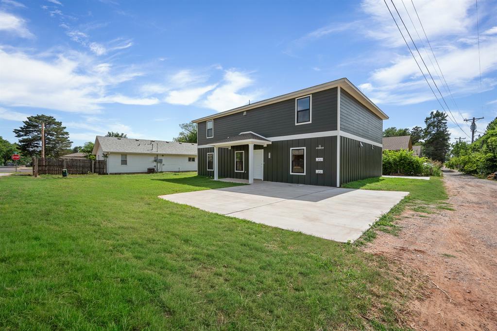 9 N State Street Property Photo 4