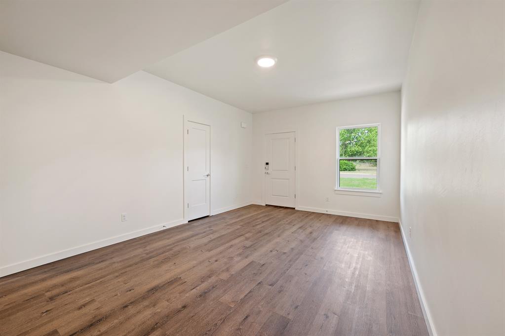 9 N State Street Property Photo 12