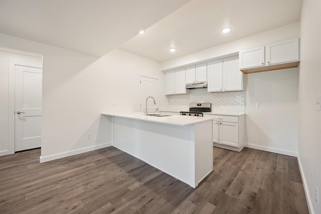 9 N State Street Property Photo 14