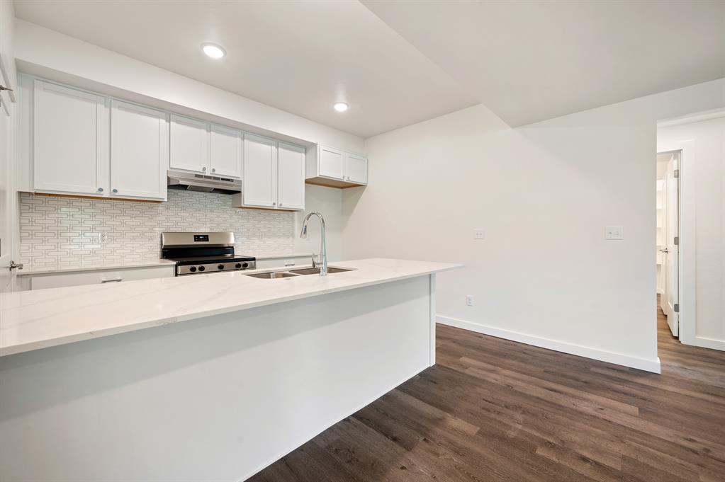 9 N State Street Property Photo 15