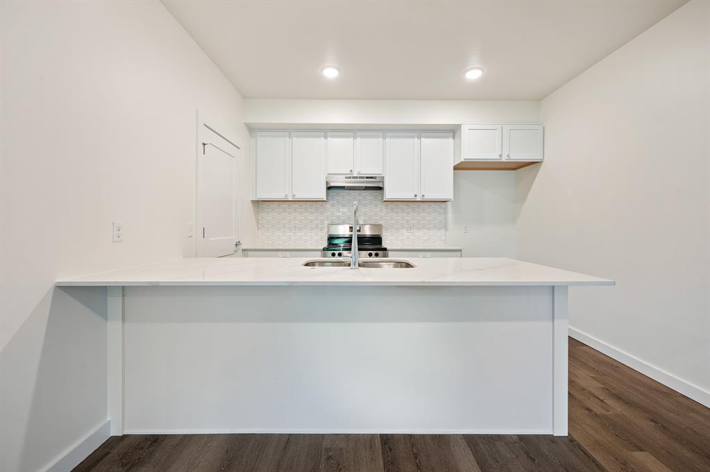 9 N State Street Property Photo 17