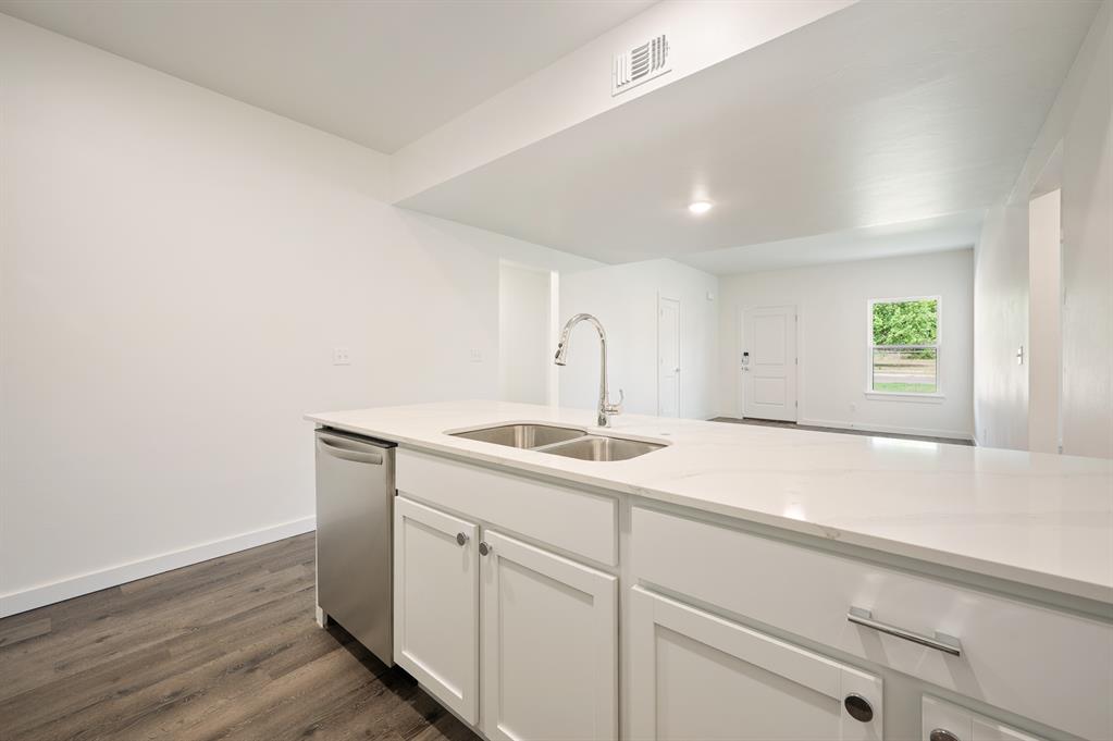 9 N State Street Property Photo 21