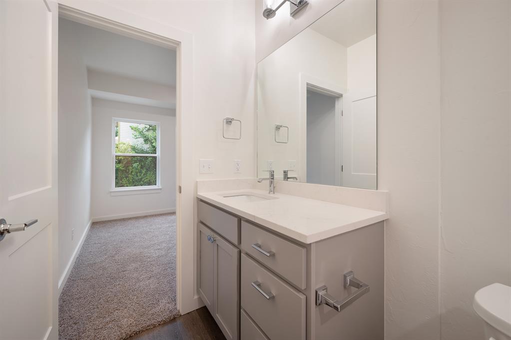 9 N State Street Property Photo 33