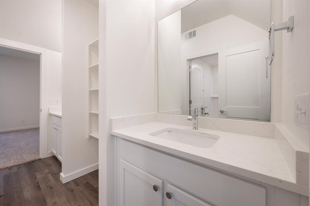 9 N State Street Property Photo 37