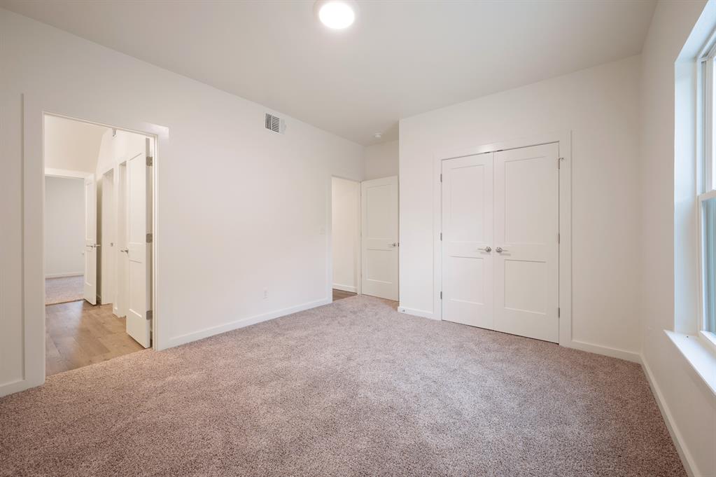 9 N State Street Property Photo 45