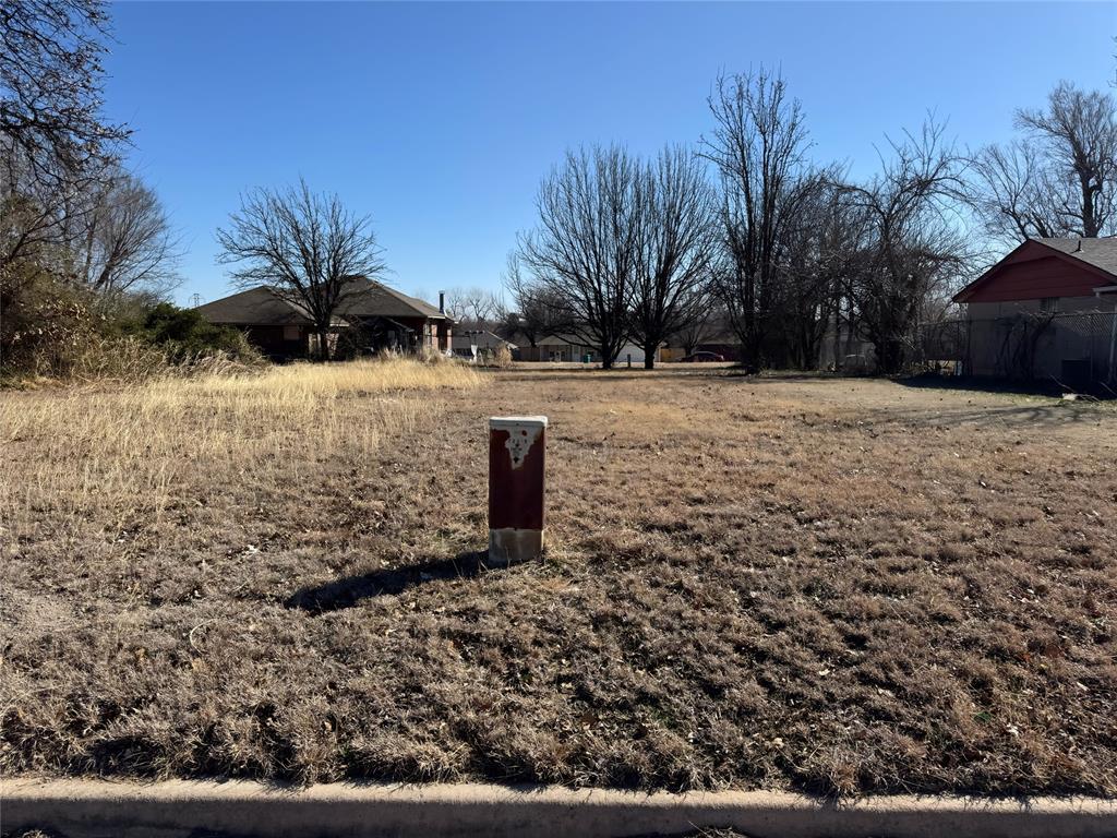 Lindsay Lane Property Photo 1