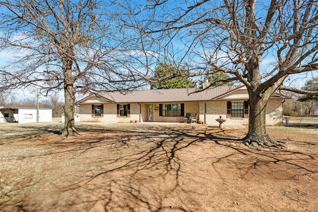 161058 N Highway 81 Highway Property Photo 1