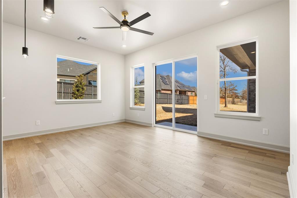 8101 Amber Ridge Drive Property Photo 26