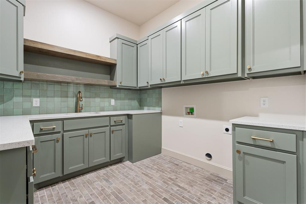 8101 Amber Ridge Drive Property Photo 41