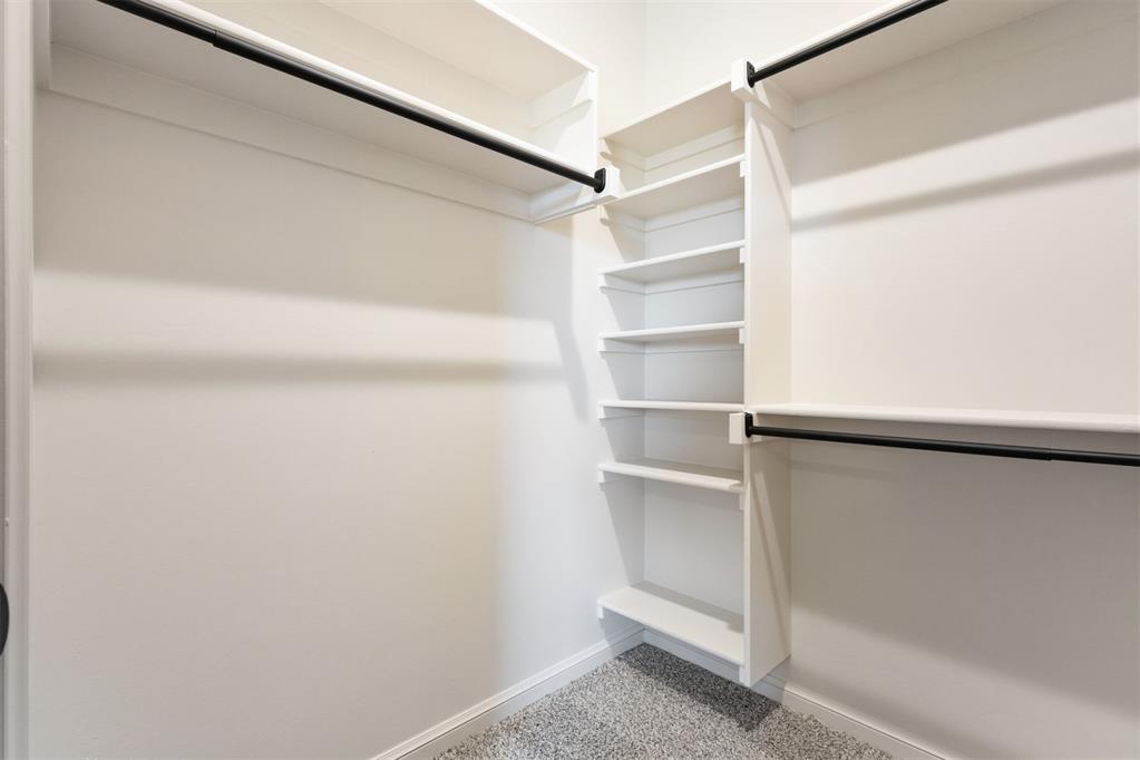 8101 Amber Ridge Drive Property Photo 42