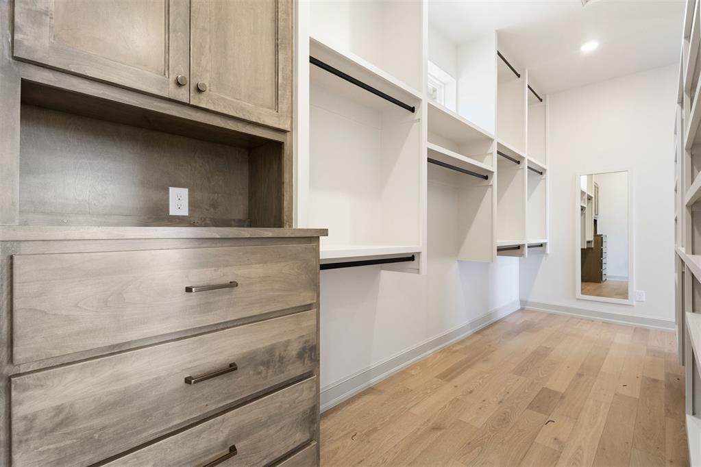 8101 Amber Ridge Drive Property Photo 43