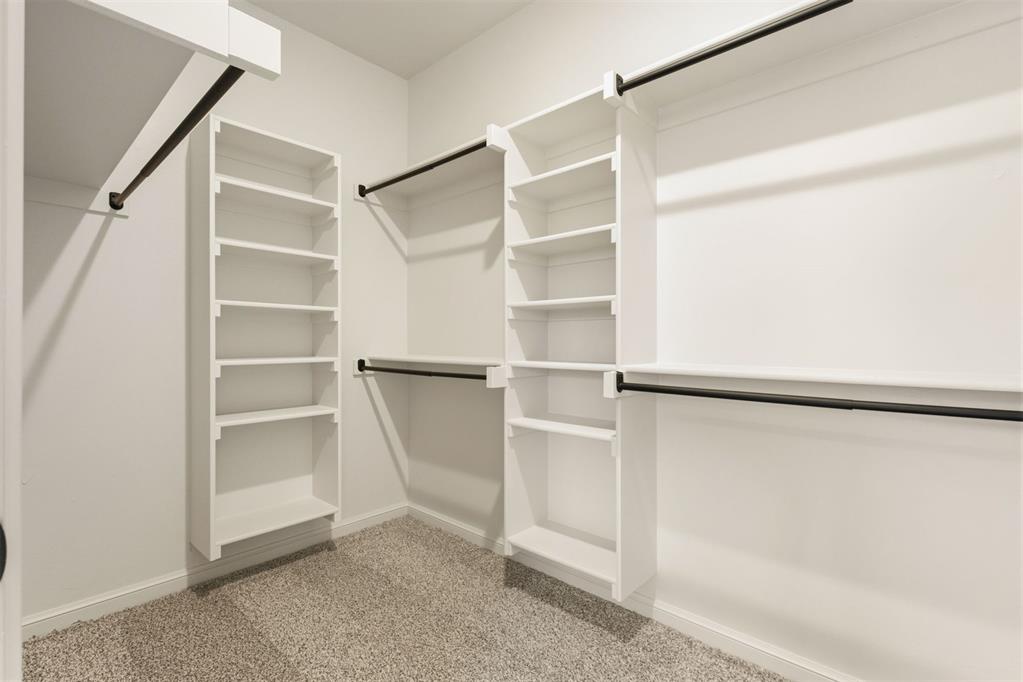8101 Amber Ridge Drive Property Photo 46