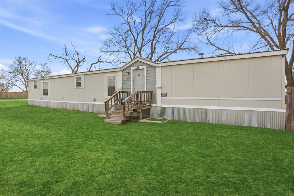 919 S Maple Avenue Property Photo 1