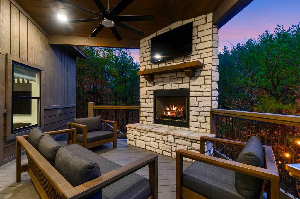836 Timberline Trail Property Photo 33