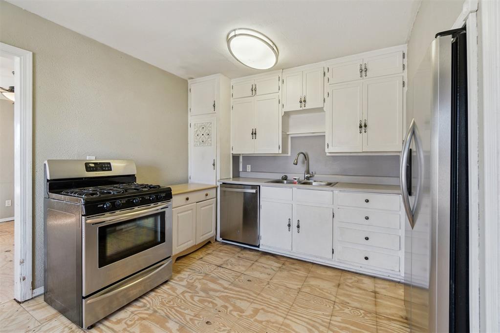 320 E Grumman Drive Property Photo 17