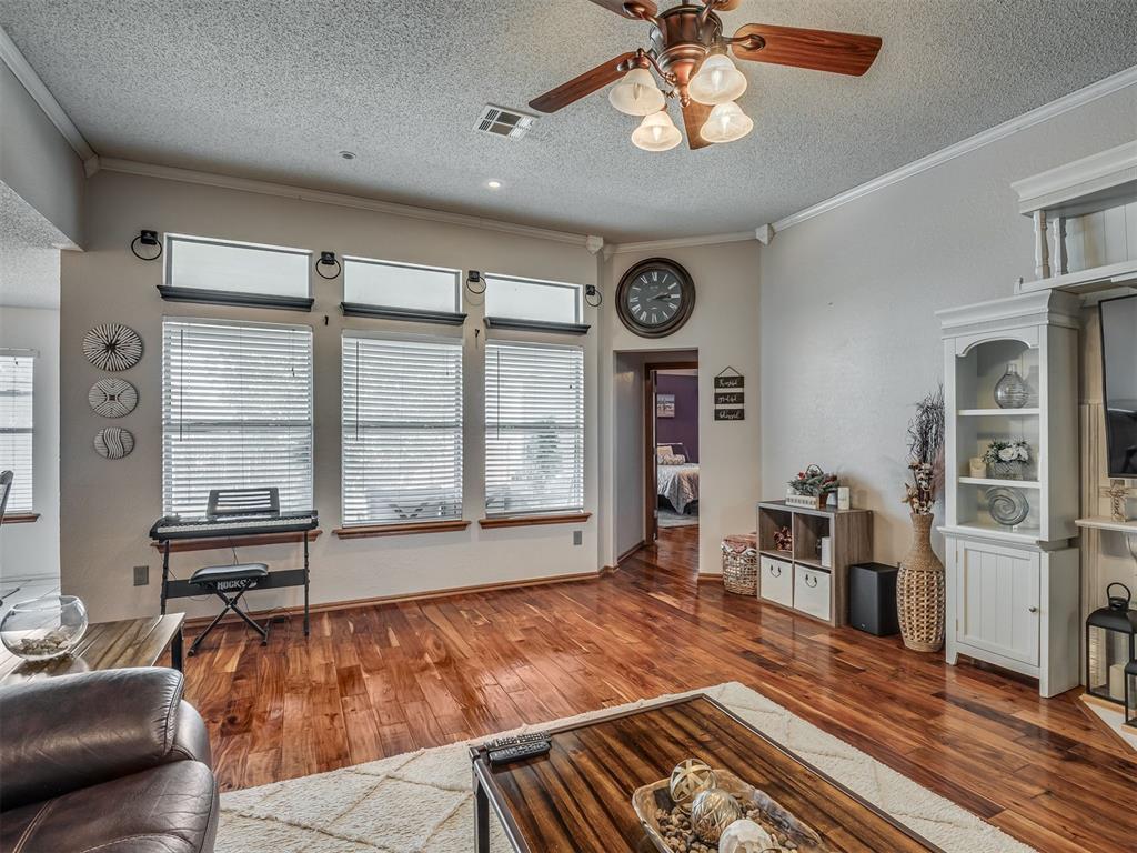 17304 Sun River Court Property Photo 7