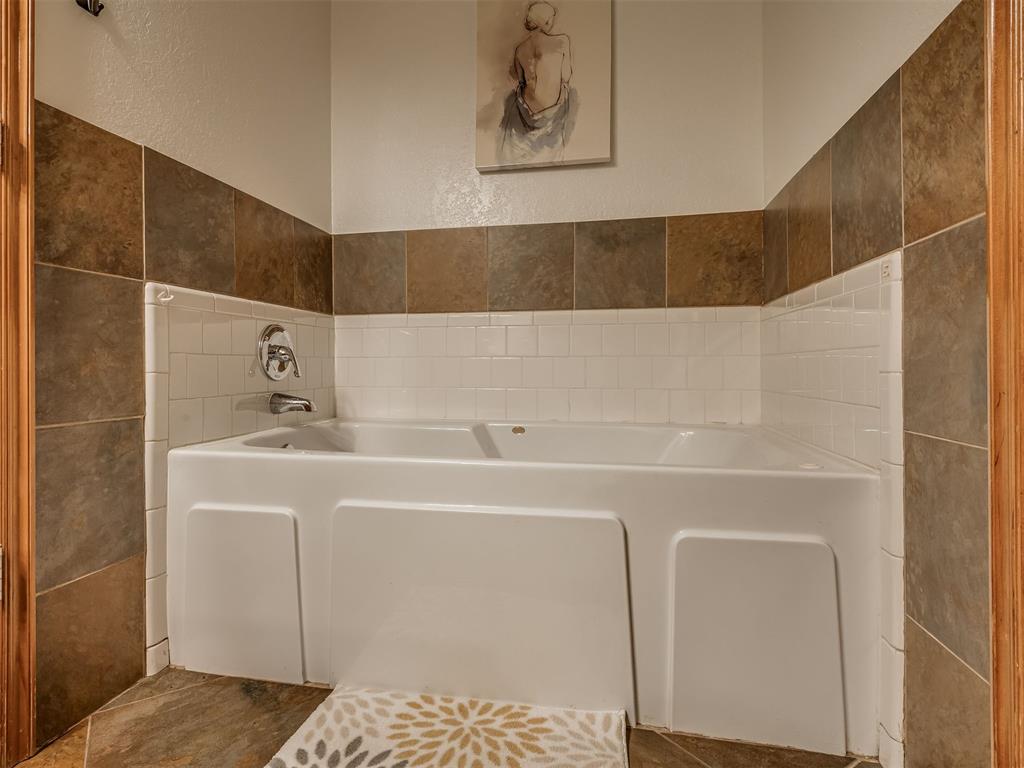 17304 Sun River Court Property Photo 23