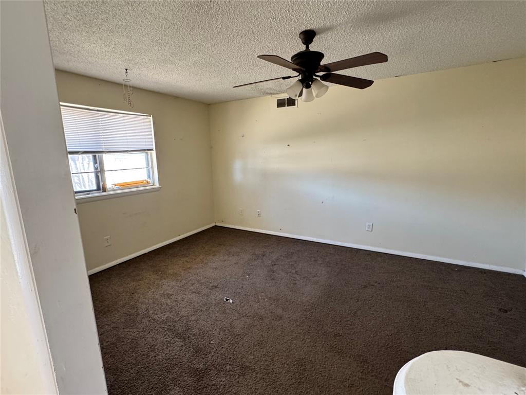 6416 N Nicklas Avenue Property Photo 4