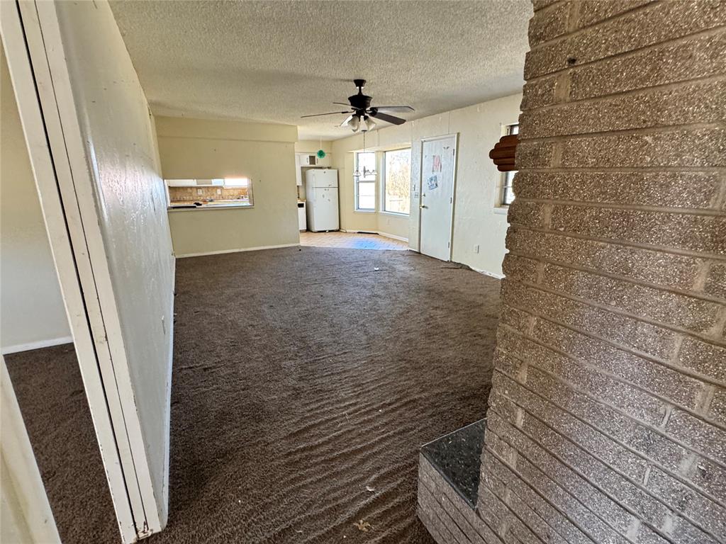 6416 N Nicklas Avenue Property Photo 6