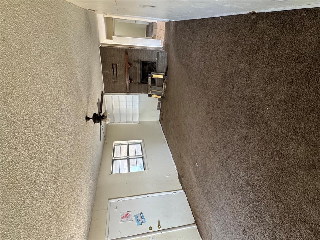6416 N Nicklas Avenue Property Photo 8