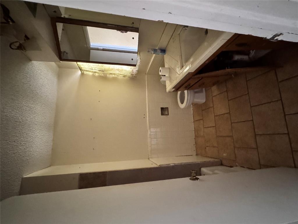 6416 N Nicklas Avenue Property Photo 15