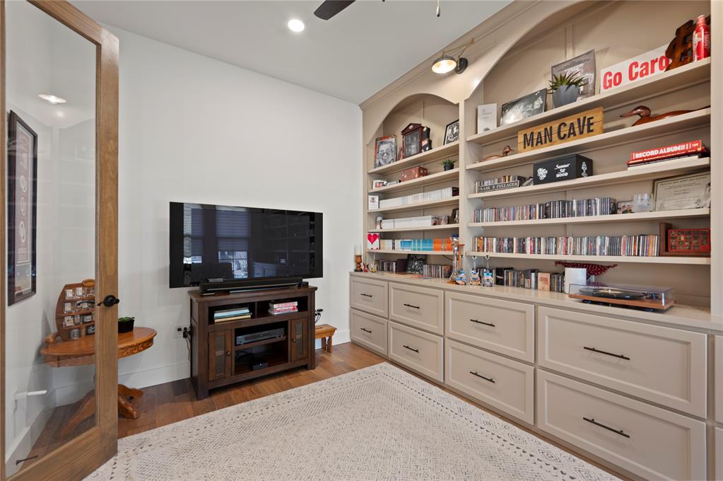 16217 Blackberry Farm Road Property Photo 6