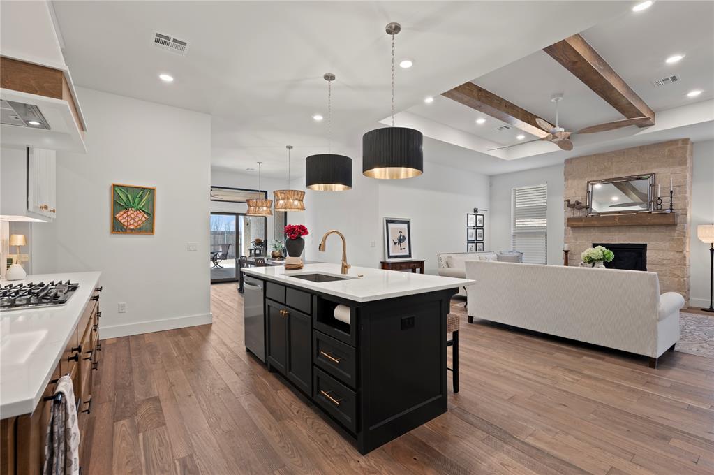 16217 Blackberry Farm Road Property Photo 14