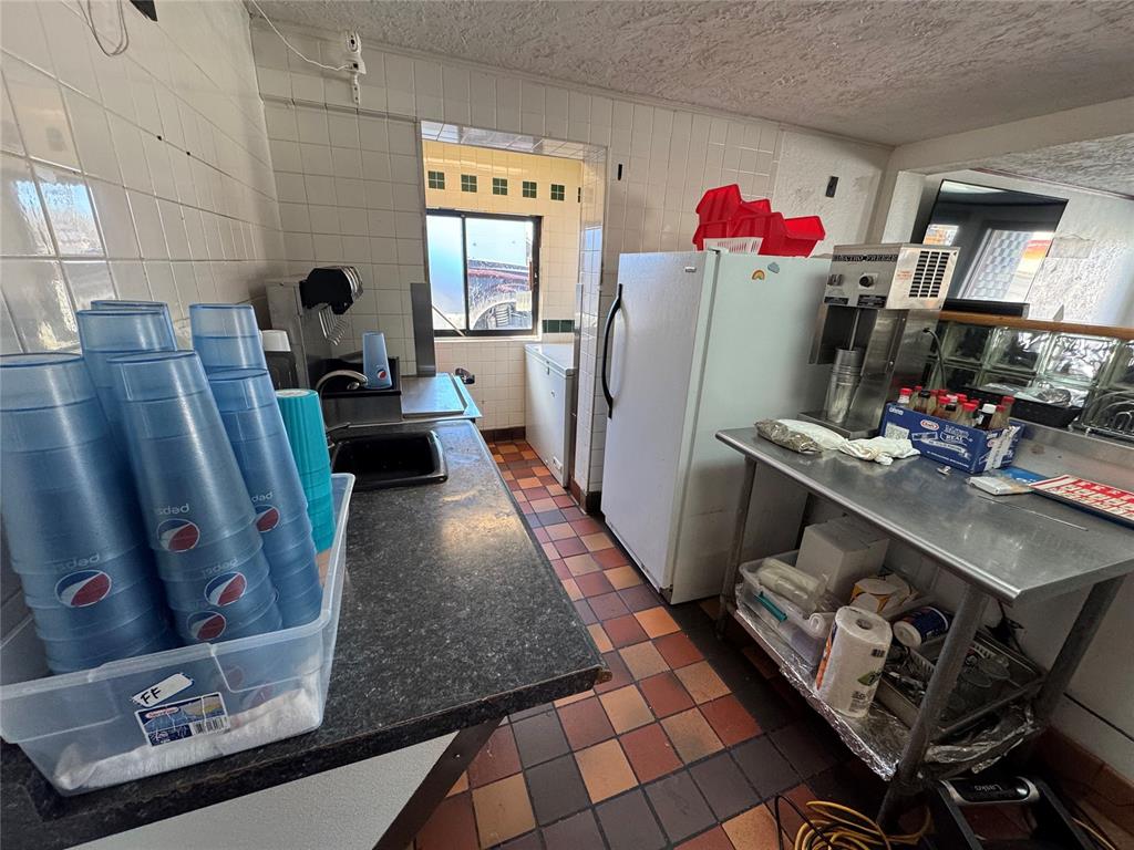 293 E Ketchum Boulevard Property Photo 14