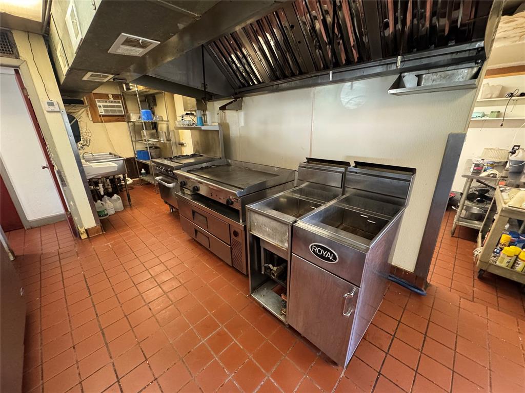 293 E Ketchum Boulevard Property Photo 18