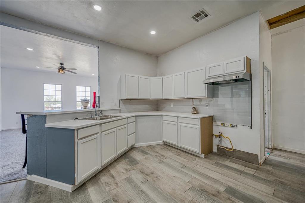 4040 Lynda Lane Property Photo 6
