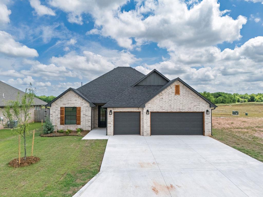219 Outlander Way Property Photo 1
